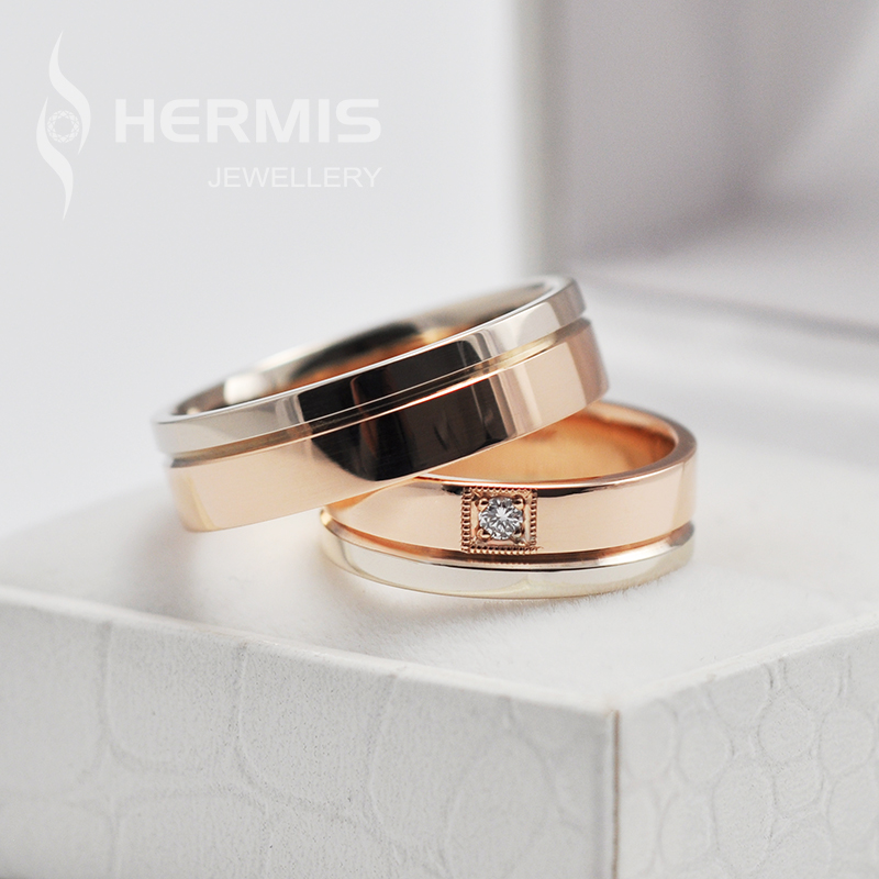[:lt]Vestuviniai žiedai su įrėmintu briliantu[:en]Wedding rings with framed diamond[:]