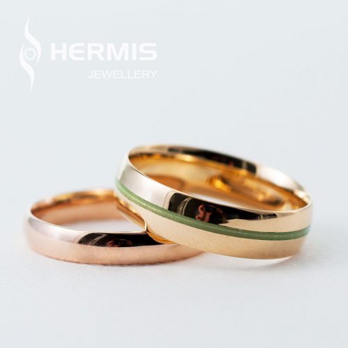 [:lt]Geltono aukso žiedai su emalės juostele[:en]Yellow gold rings with green enamel[:]