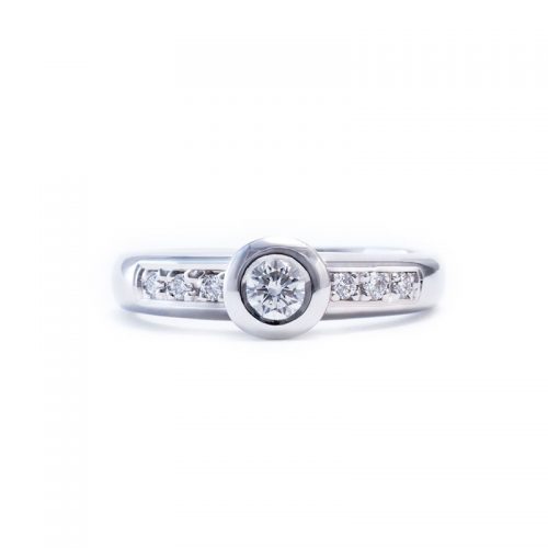 [:lt]18 K balto aukso žiedas su briliantais [:en]18 K white gold diamond ring[:]
