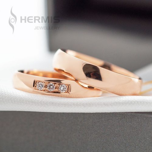 [:lt]Klasikiniai vestuviniai žiedai su smulkiais briliantais[:en]Classical wedding rings with diamonds[:]