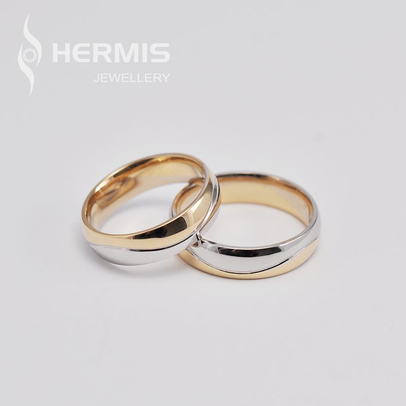 [:lt]Vestuviniai žiedai su auksinėmis bangelėmis[:en]Wedding rings with golden waves [:]