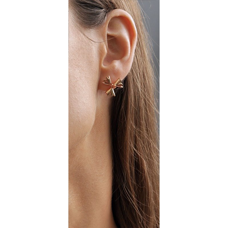 [:lt]Rankų darbo auksiniai auskarai prie ausies[:en]Handmade golden ear studs[:]