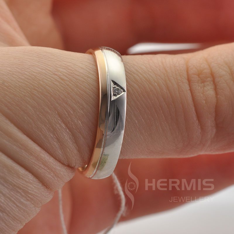 [:lt]Vestuviniai žiedai su briliantais[:en]Wedding rings with diamonds[:]