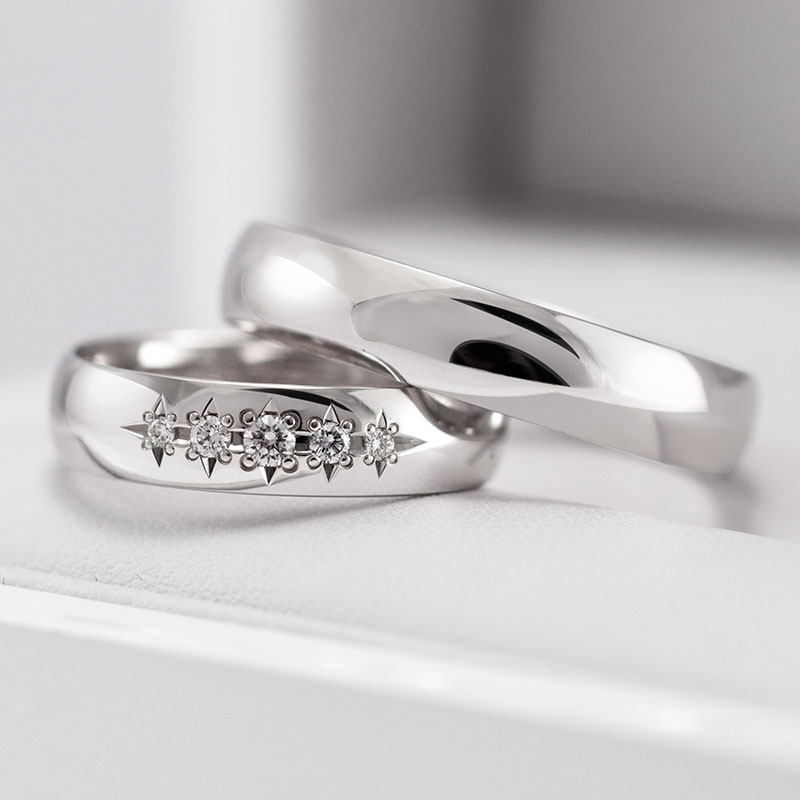 Balto aukso vestuviniai žiedai puošti briliantais