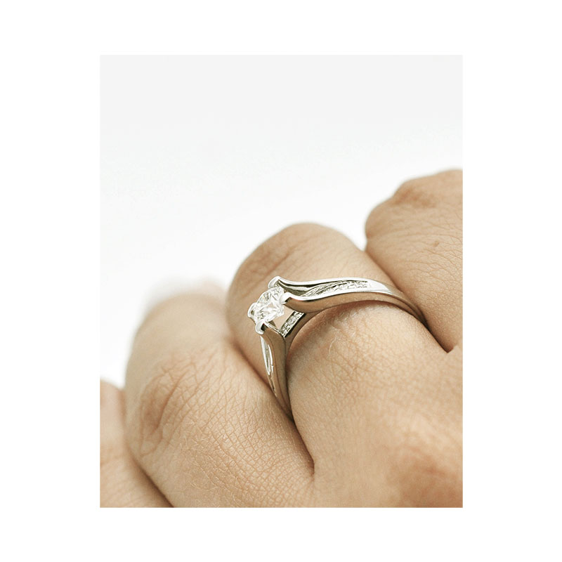 [:lt]Sužadėtuvių žiedas su deimantais[:en]Engagement diamond ring[:]