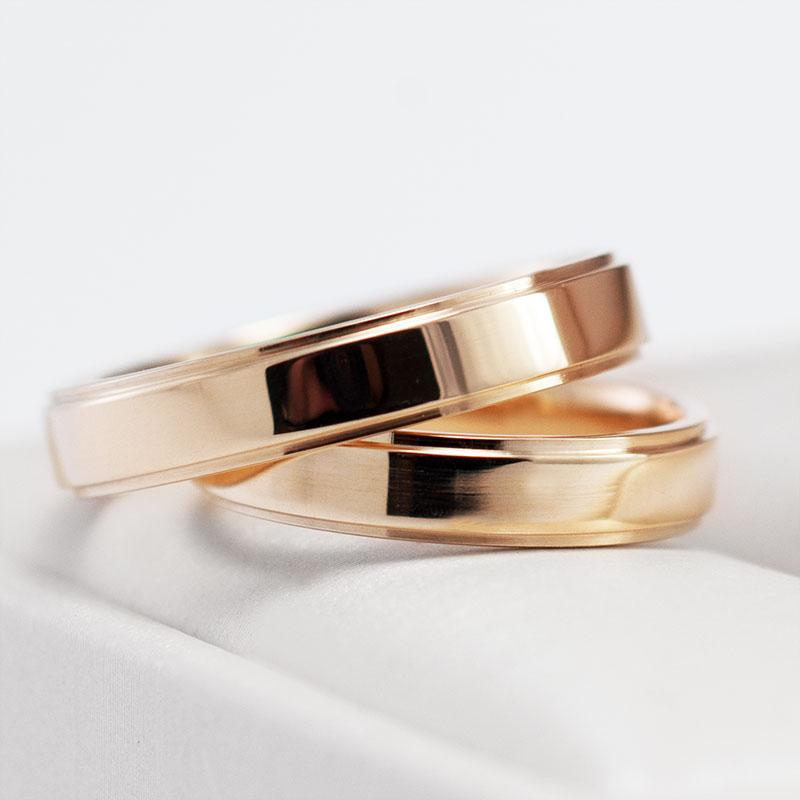 18 K geltono aukso vestuviniai žiedai