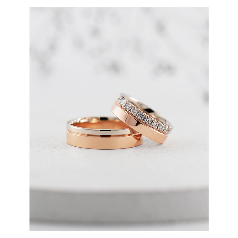 Platūs vestuviniai žiedai su stambiais deimantais V1598