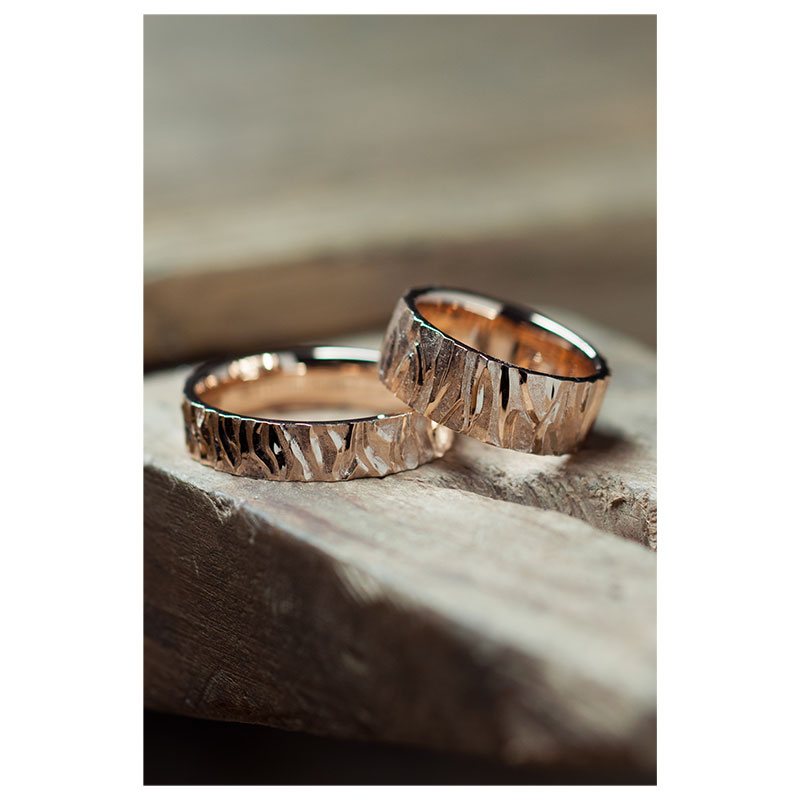 Platūs reljefiniai vestuviniai žiedai V1623